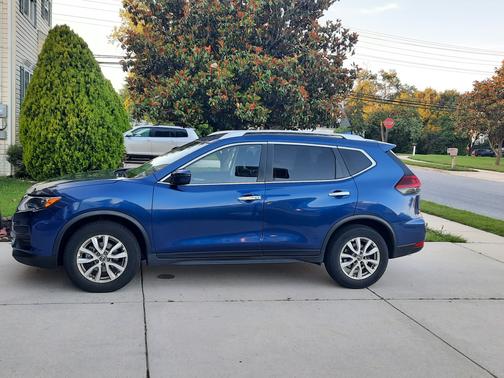 Blue 2020 Nissan Rogue SV