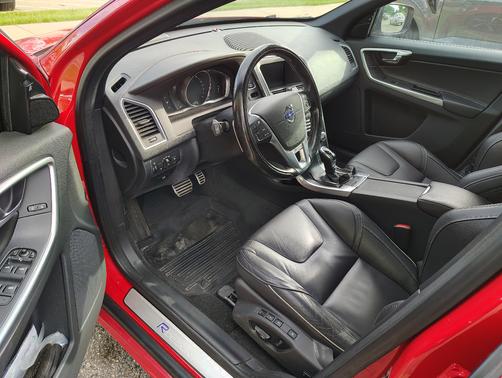 Red 2016 Volvo XC60 T6 R-Design Platinum