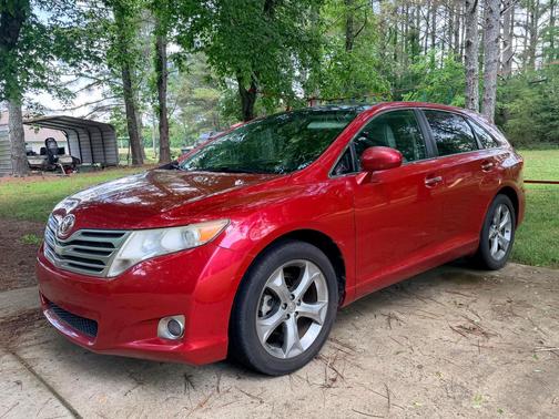 Red 2010 Toyota Venza Base