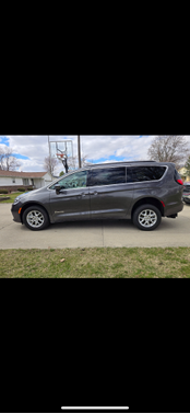 2022 Chrysler Pacifica Touring L