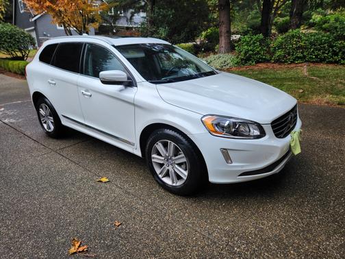 2016 Volvo XC60 T6 Drive-E