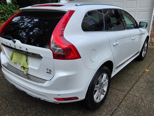 2016 Volvo XC60 T6 Drive-E