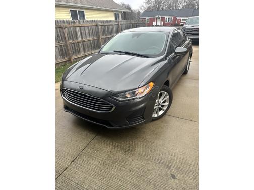 2020 Ford Fusion SE