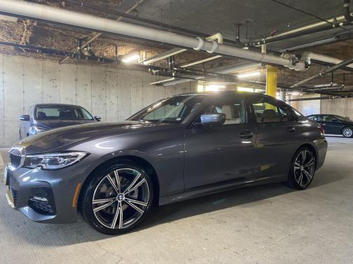Gray 2022 BMW 330 i