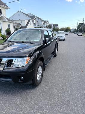 Black 2019 Nissan Frontier SV