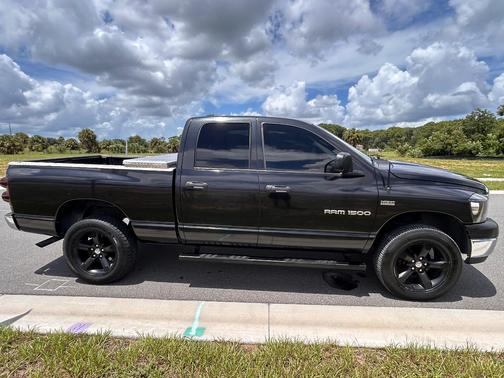 Black 2007 Dodge Ram 1500 SLT Quad Cab