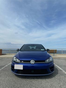2016 Volkswagen Golf R 4-Door
