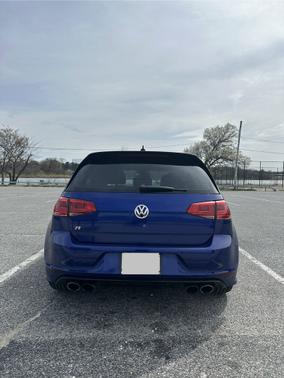 2016 Volkswagen Golf R 4-Door
