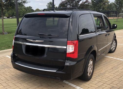 2012 Chrysler Town & Country Touring