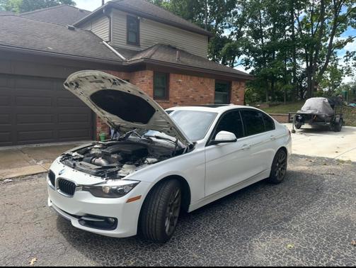 White 2013 BMW 328 i xDrive