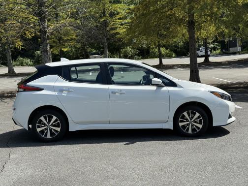 2022 Nissan Leaf S PLUS
