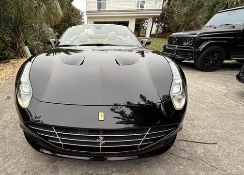 Black 2016 Ferrari California T