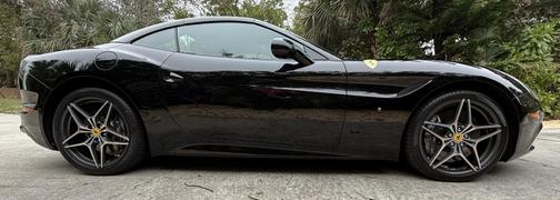 Black 2016 Ferrari California T