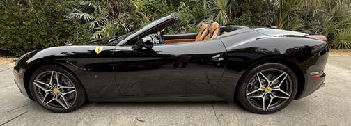 2016 Ferrari California T