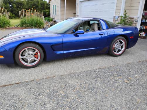 2004 Chevrolet Corvette Base