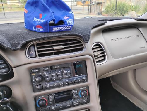 2004 Chevrolet Corvette Base