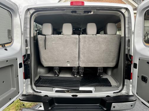 Photo 5 of 10 of 2020 Nissan NV Passenger NV3500 HD SV V6