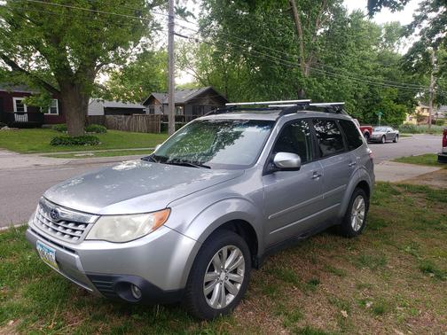 Silver 2012 Subaru Forester 2.5X Limited