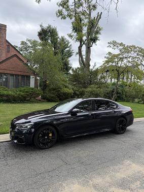 Black 2018 BMW 750 i xDrive