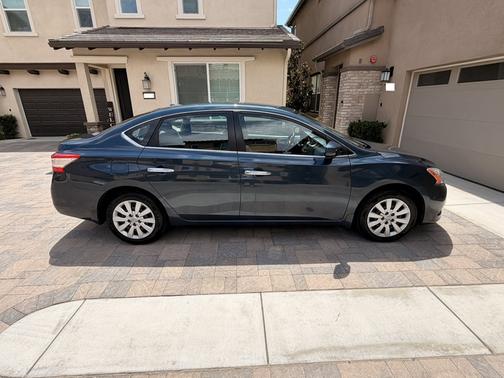 Blue 2015 Nissan Sentra SV