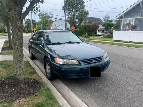 Photo 1 of 16 of 1997 Toyota Camry XLE V6