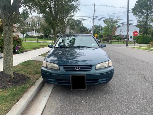 Photo 2 of 16 of 1997 Toyota Camry XLE V6