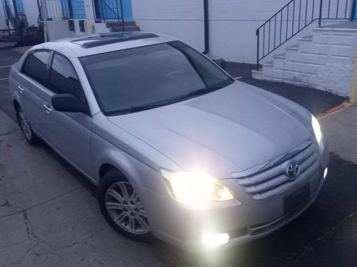 Silver 2006 Toyota Avalon Limited