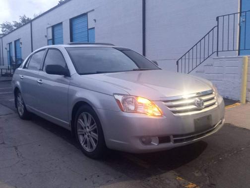 Silver 2006 Toyota Avalon Limited