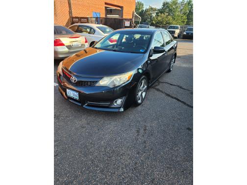 Blue 2014 Toyota Camry SE Sport
