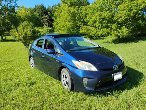 Blue 2014 Toyota Prius Three