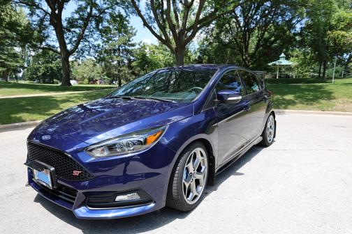2017 Ford Focus ST Base