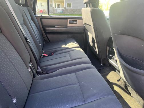 Gray 2015 Ford Expedition XLT