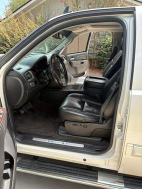 White 2010 GMC Sierra 1500 Denali