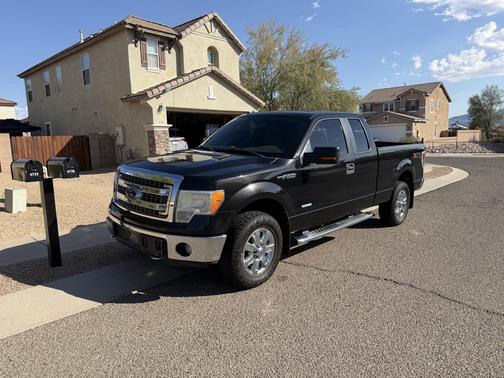 Black 2013 Ford F-150 XLT