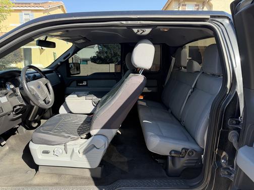 Black 2013 Ford F-150 XLT
