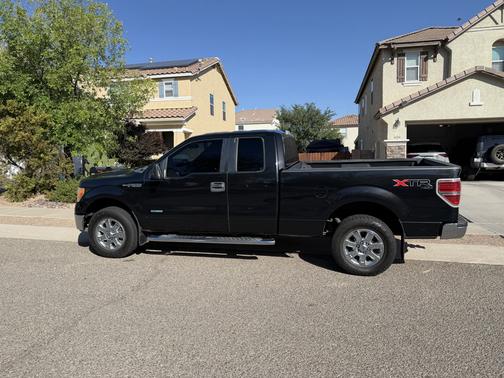 Black 2013 Ford F-150 XLT