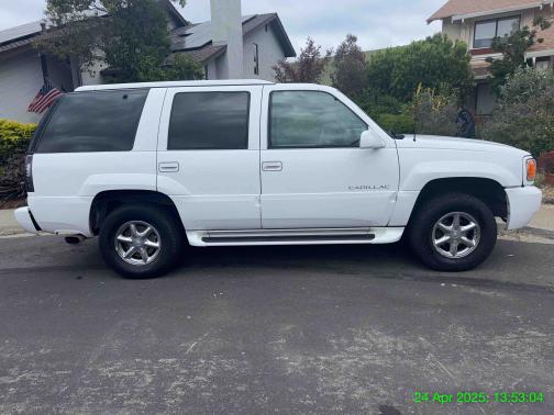 2000 Cadillac Escalade 4WD
