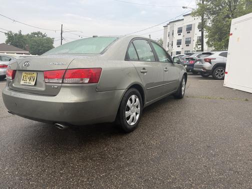 Gray 2008 Hyundai SONATA GLS