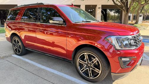 Red 2019 Ford Expedition Limited