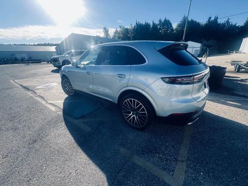Silver 2023 Porsche Cayenne Cayenne