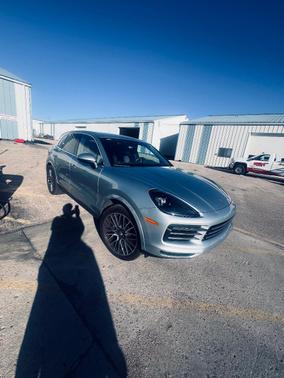 Silver 2023 Porsche Cayenne Cayenne