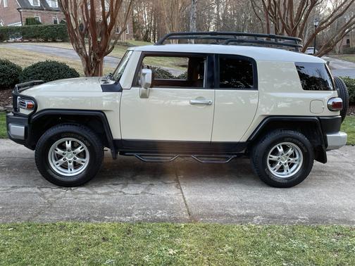 2008 Toyota FJ Cruiser Base