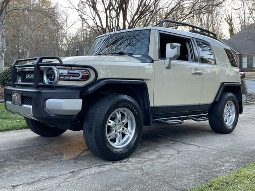 2008 Toyota FJ Cruiser Base