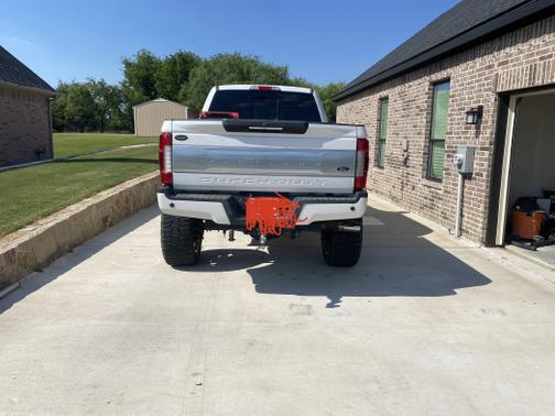 Photo 2 of 9 of 2017 Ford F-250 Platinum