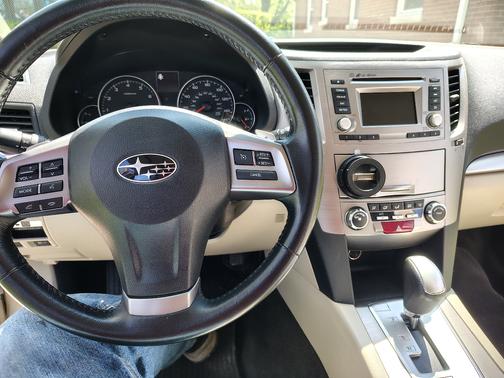 Beige 2014 Subaru Outback 2.5i Premium