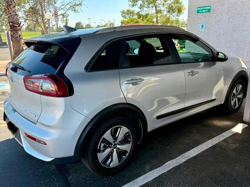 Gray 2019 Kia Niro LX