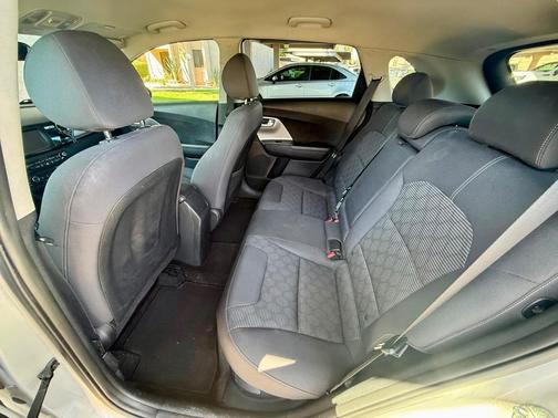 Gray 2019 Kia Niro LX