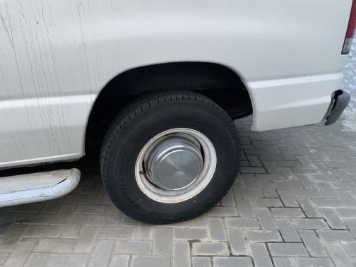 2006 Ford E250 Base