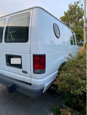 2006 Ford E250 Base