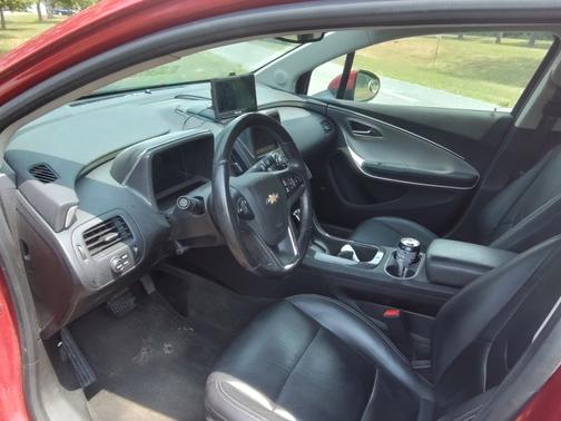 2013 Chevrolet Volt Base
